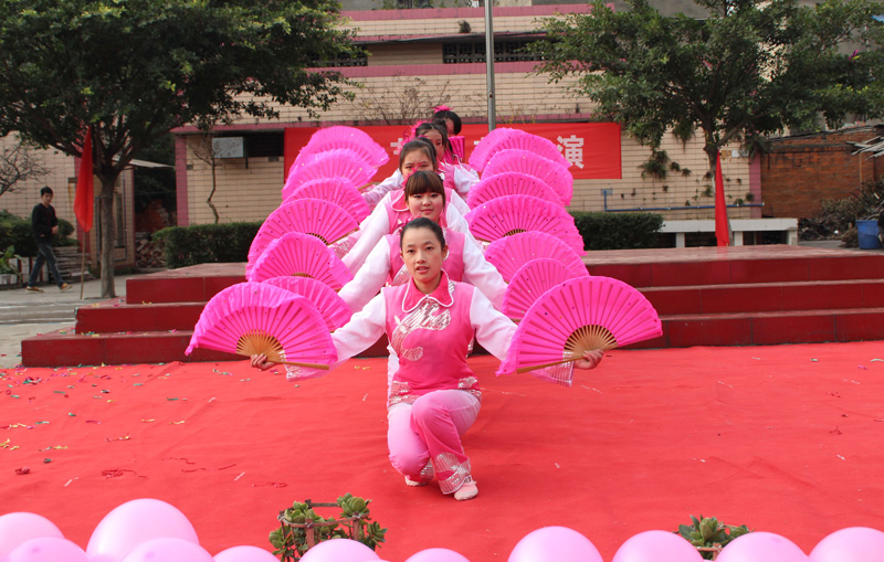 联欢会玩游戏背景音乐_联欢会游戏音乐_联欢音乐游戏会员多少钱